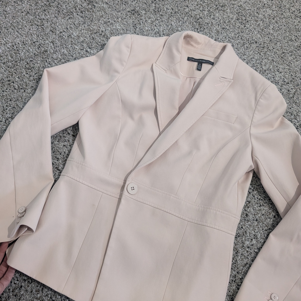 Elegant Cream Women's Blazer
